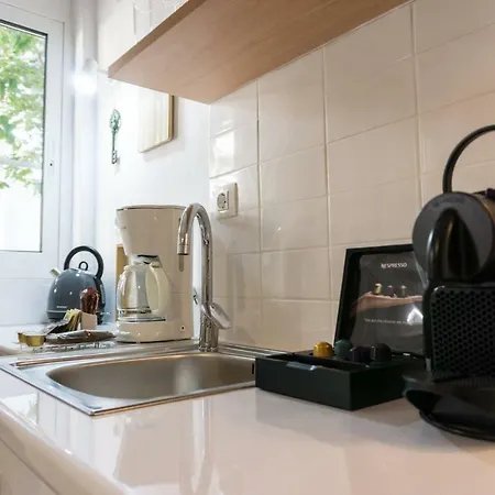 Urban Apartment *